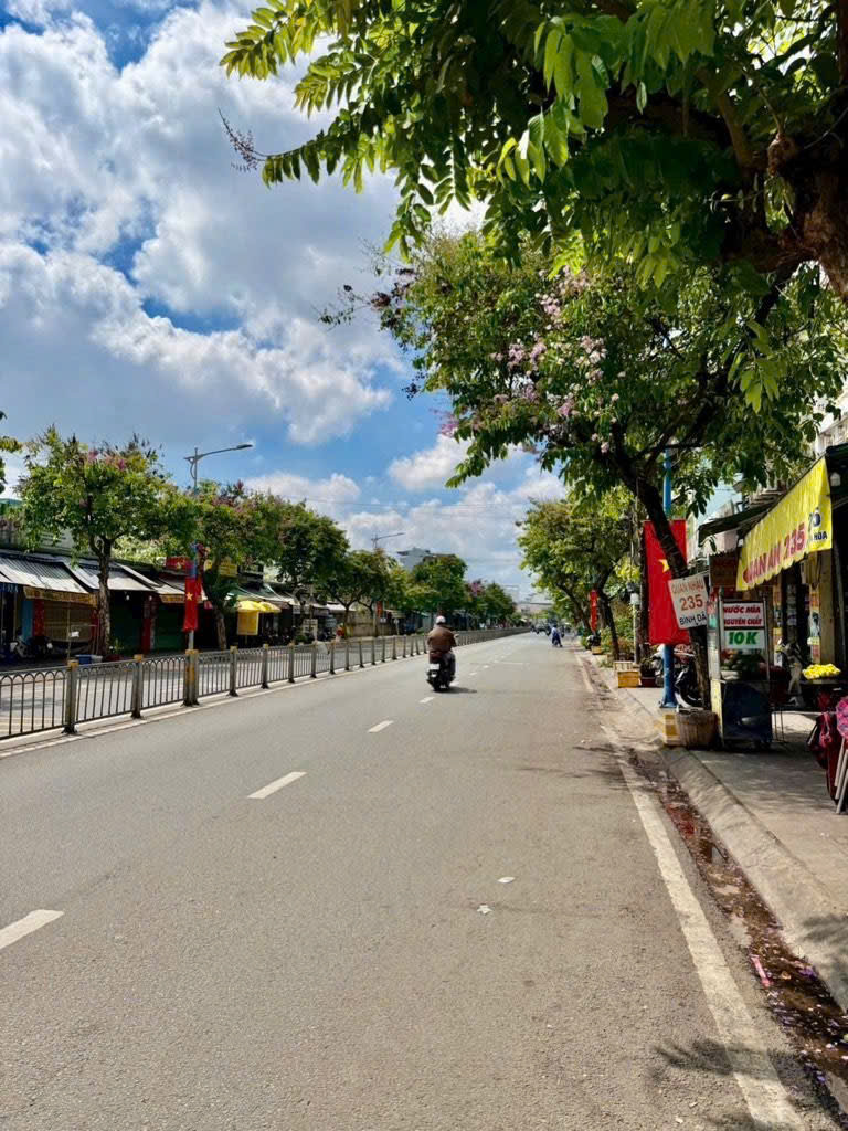  Chỉ 5 Tỷ Nhỉnh - Tân Phú - Hẻm 1 Sẹc - Gần Mặt Tiền - 36M2 - 4 TẦNG - 2PN 