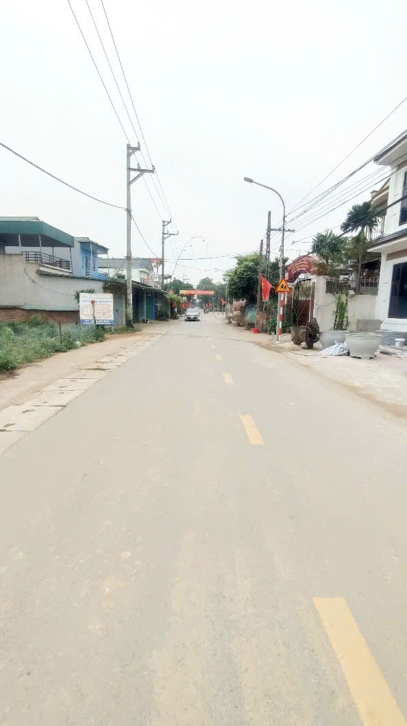  Bán gấp mảnh đất đắc địa gần Hòa Lạc, đầu tư lợi nhuận cao 