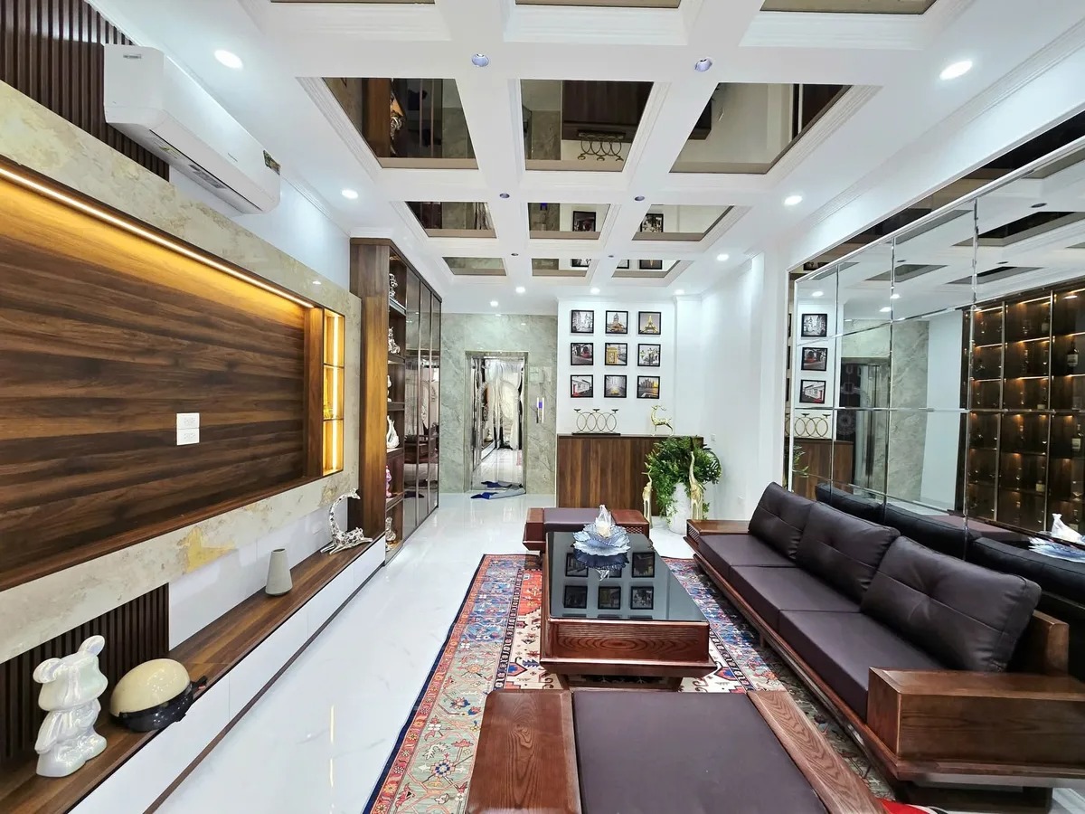  NHÀ MỚI KÍNH KOONG PHỐ XUÂN LA 36M 6T CHỈ 11 TỶ THANG MÁY FULL NỘI THẤT VỊ TRÍ  ĐẸP 