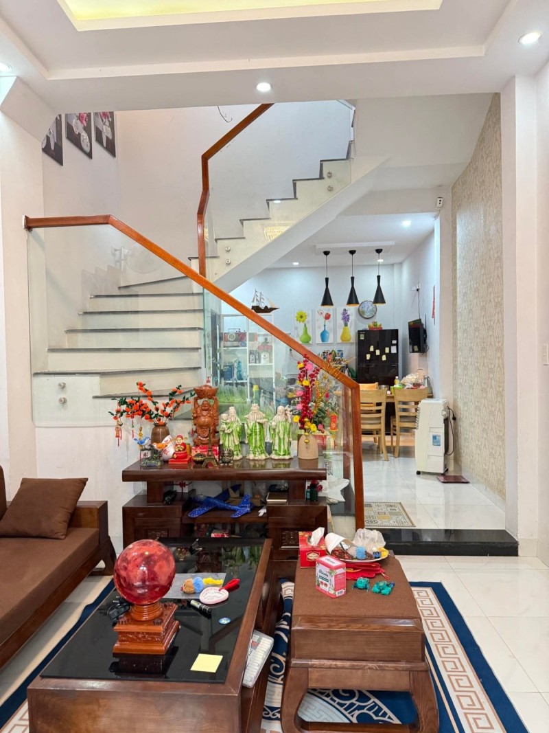  ♣ 50m ra MT Phạm Nhữ Tăng, 43m2, 3 tầng, nhỉnh 4 tỷ 