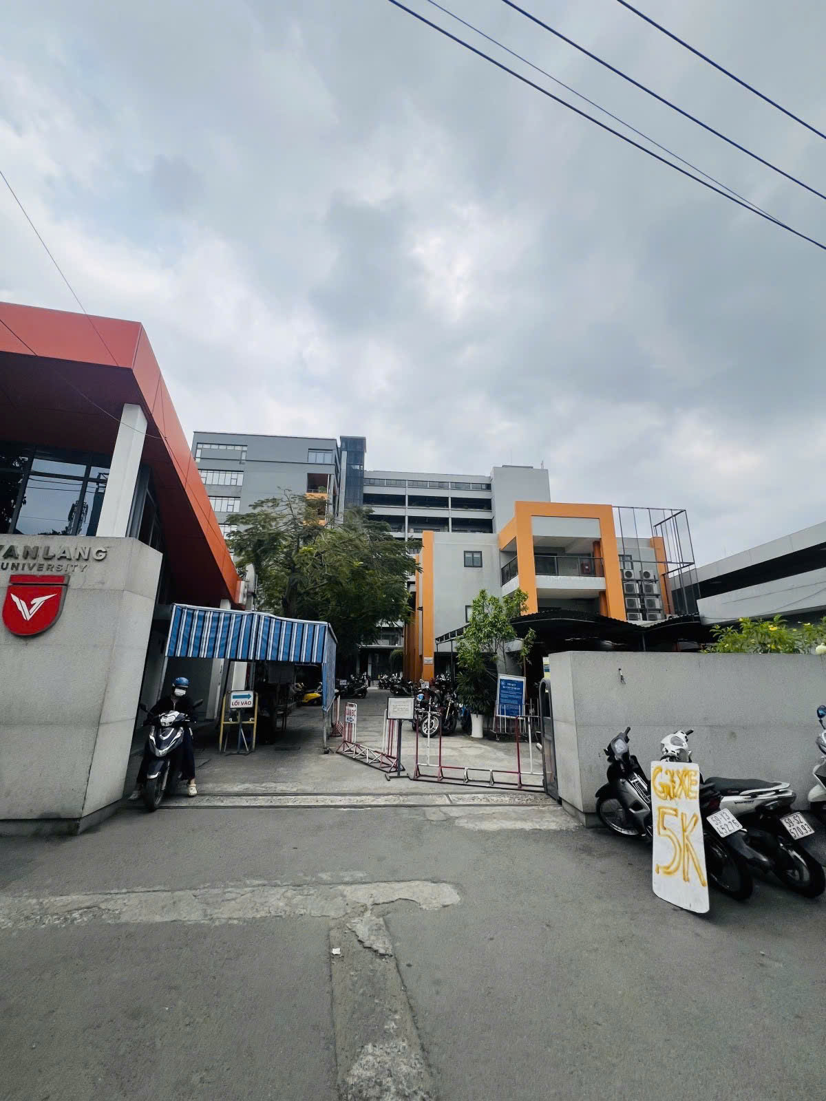  SIÊU HIẾM - XÂY CHDV SIÊU NGON - NGAY CỔNG ĐH VĂN LANG - BÌNH THẠNH - CHÍNH CHỦ - THIỆN CHÍ BÁN 8.4 TỶ - TL - 75M2 