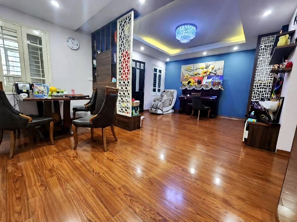  bán chung cư bộ quốc phòng hoàng quốc việt 140m 3 ngủ 2 wc giá 10,5 tỷ 