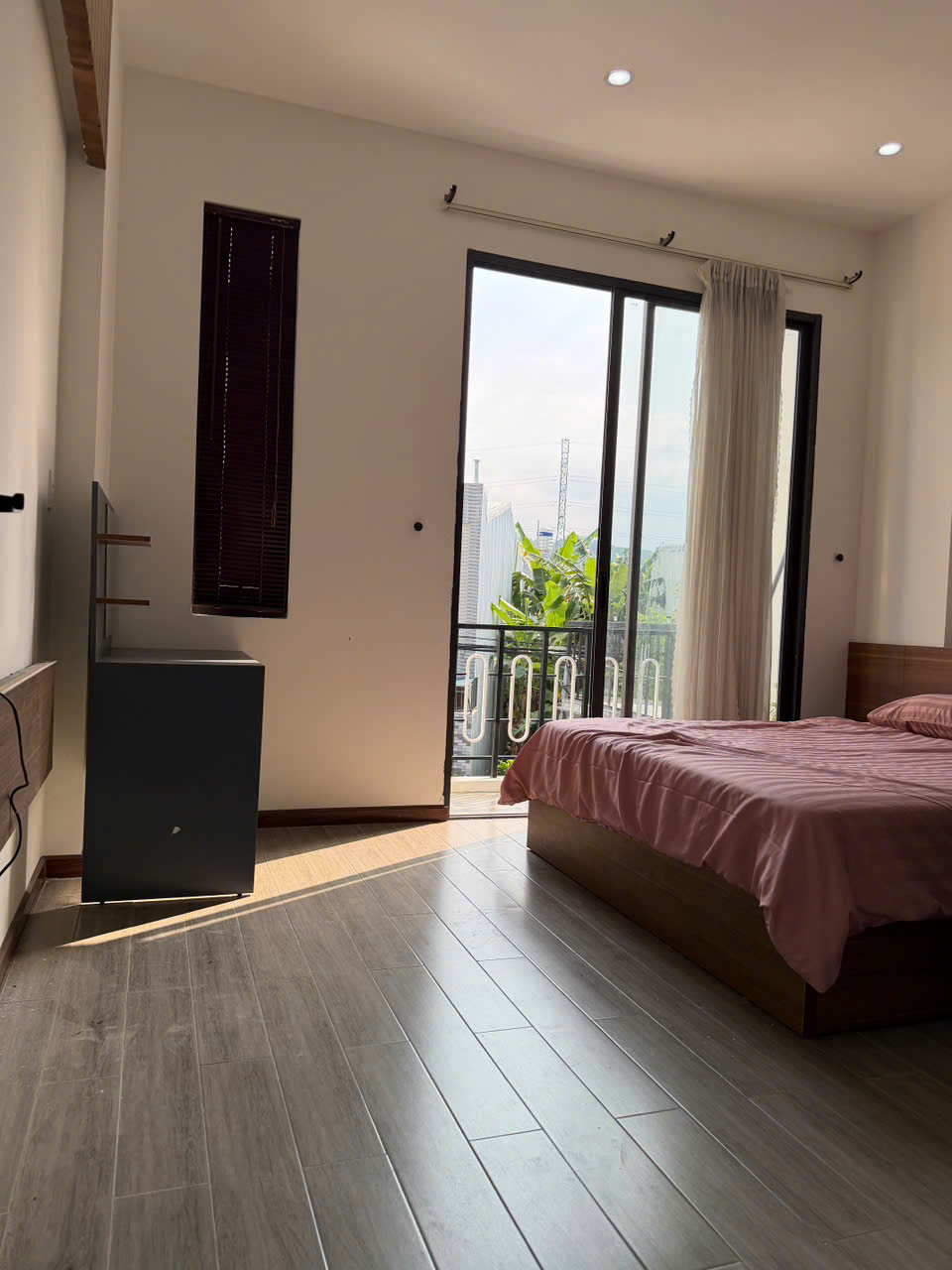  Bán nhà 3 tầng đường Đào Sư Tích - Thông Hoàng Văn Thái 