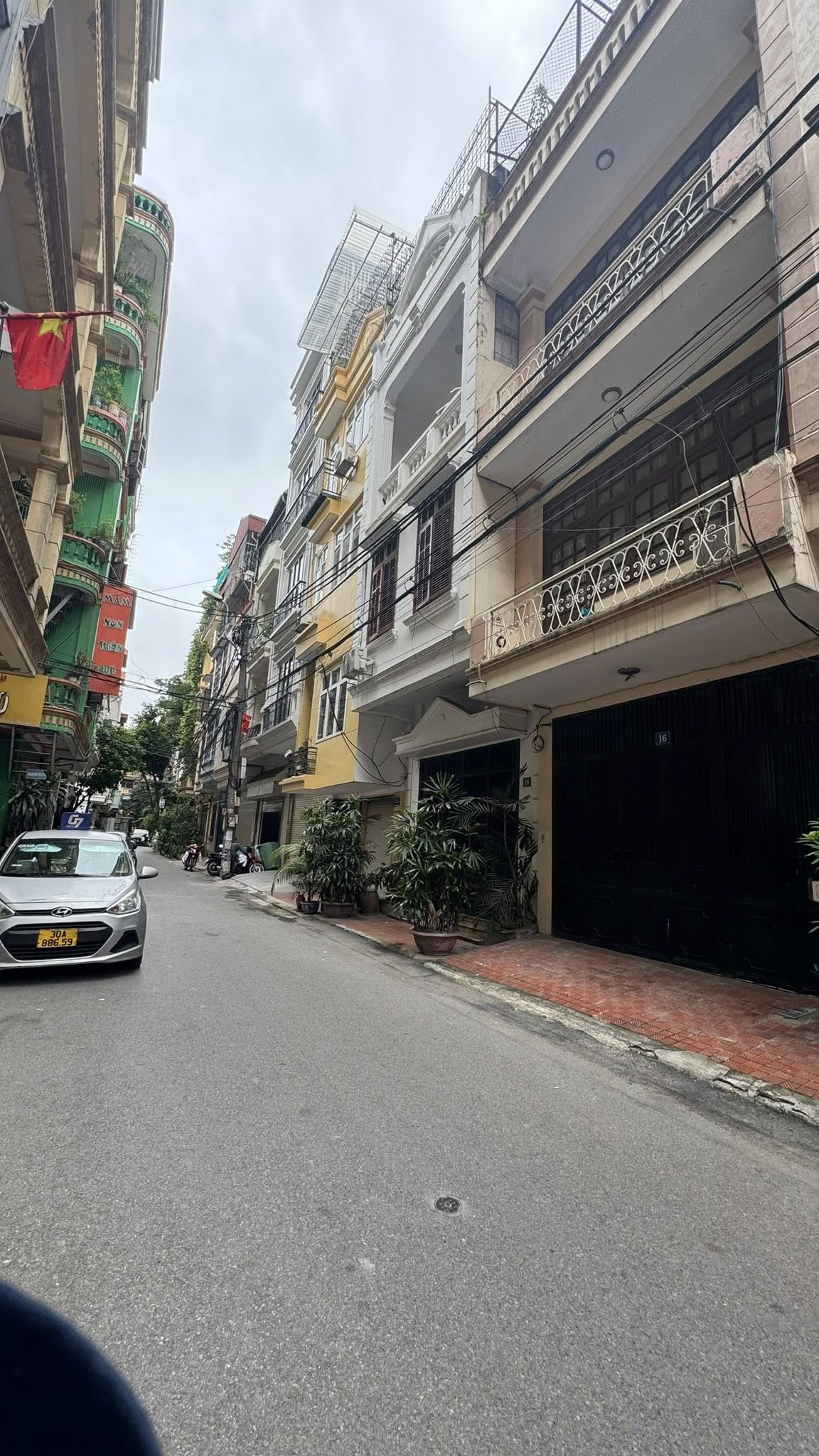  Bán nhà Phạm Tuấn Tài, Cầu Giấy, ô tô vào nhà, mặt tiền hơn 6m, kinh doanh, 48m, 16 tỷ 