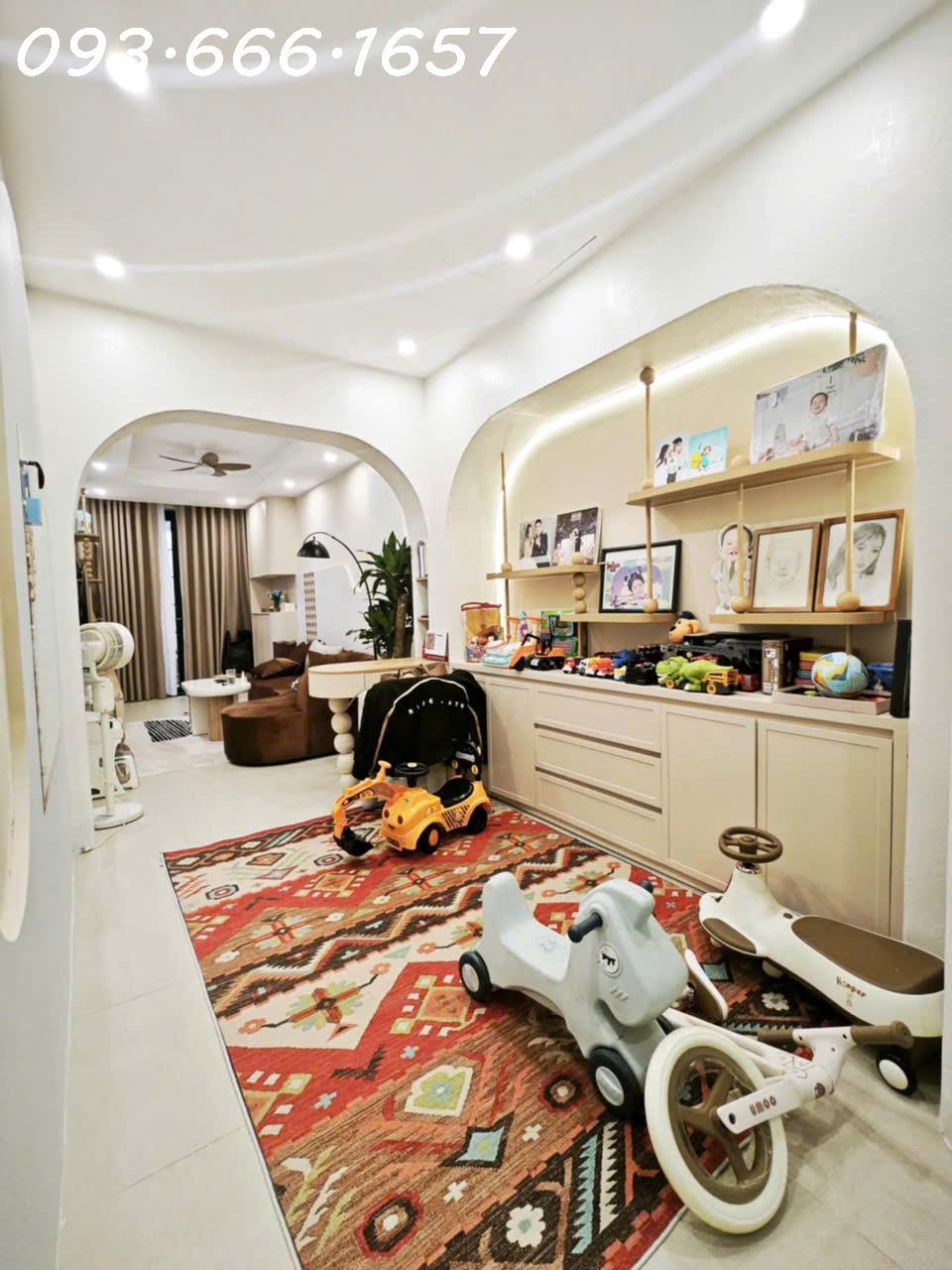  Bán BĐS 30m 4T Ở Ngay Sân Cổng riêng , có thể TL Mạnh tại Minh Khai ,Thông Tin Thật 