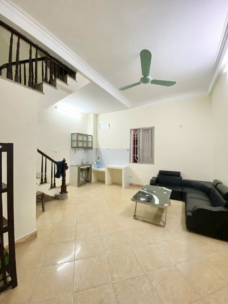  Cho thuê nhà phố Tương Mai, 35m × 4 tầng, 2ngủ khép kín,3 wc, 9 triệu/tháng 