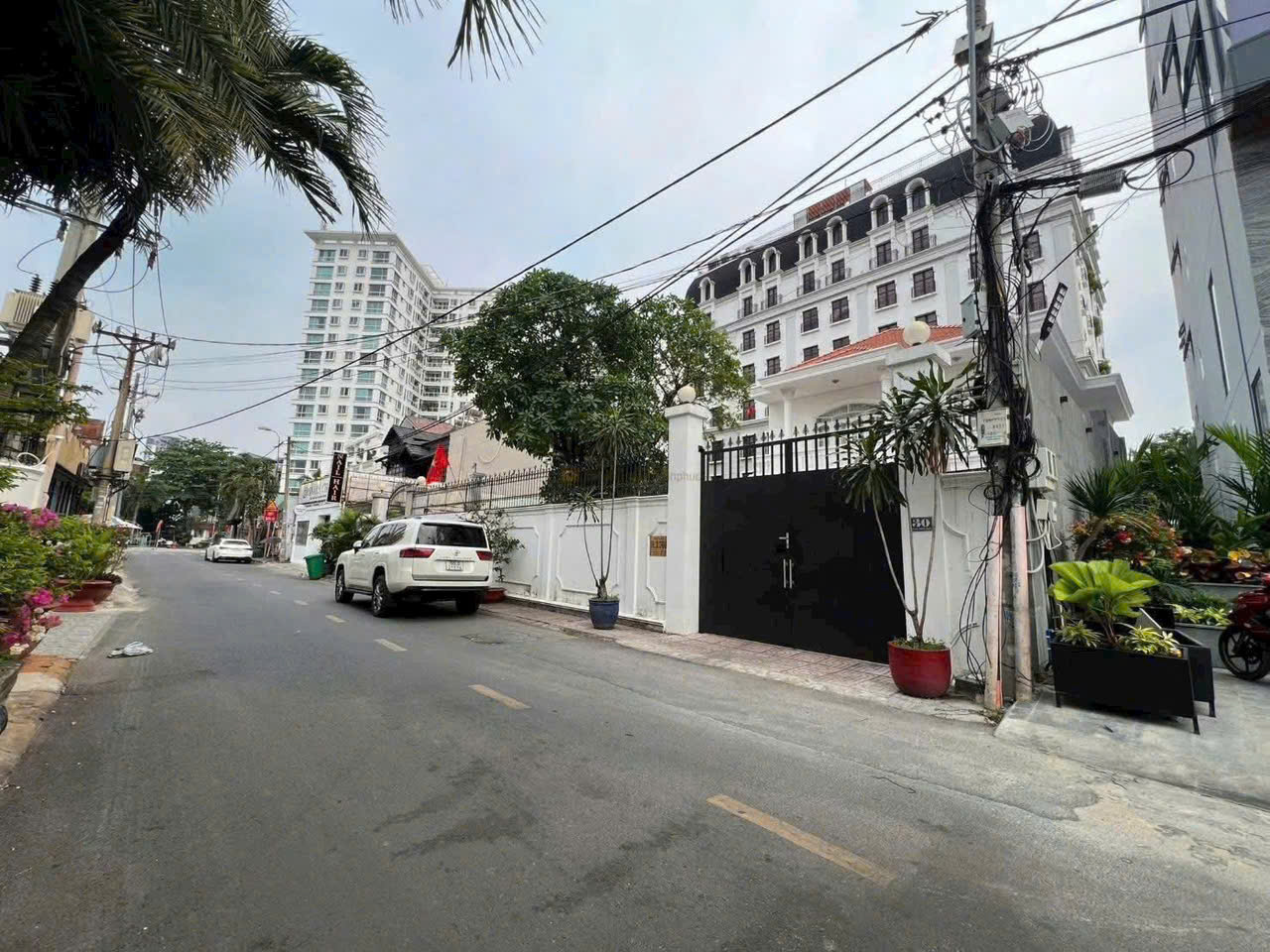  SIÊU BIỆT THỰ KHUÔN ĐẤT LỚN –  Đặng Hữu Phổ, phường Thảo Điền, TP. Thủ Đức 