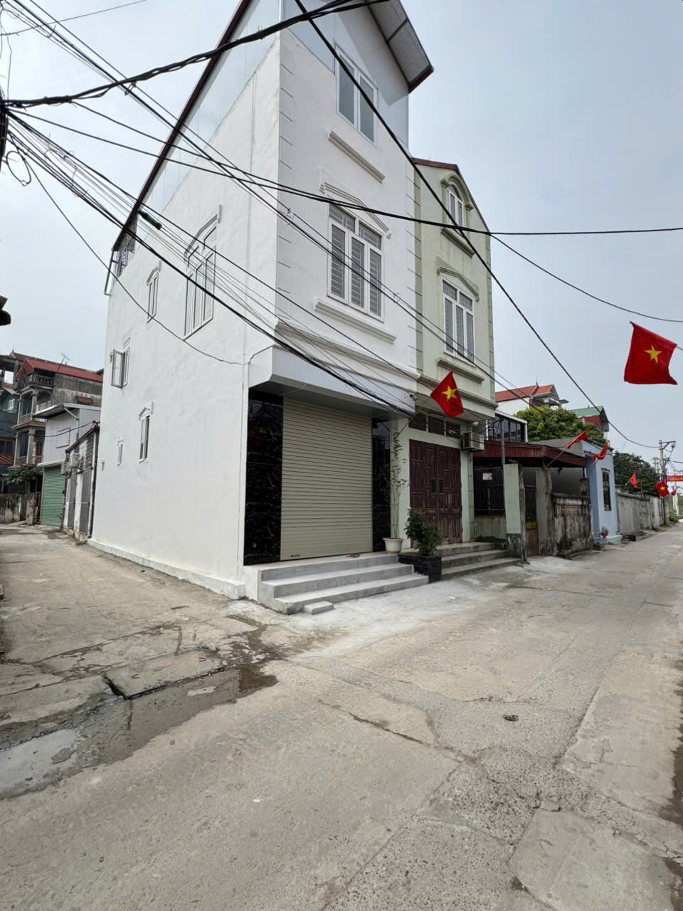  Bán Nhà Lô Góc 2 Mặt Tiền 3 Tầng – Trục Chính Thôn Do Thượng, Tiền Phong, Mê Linh 