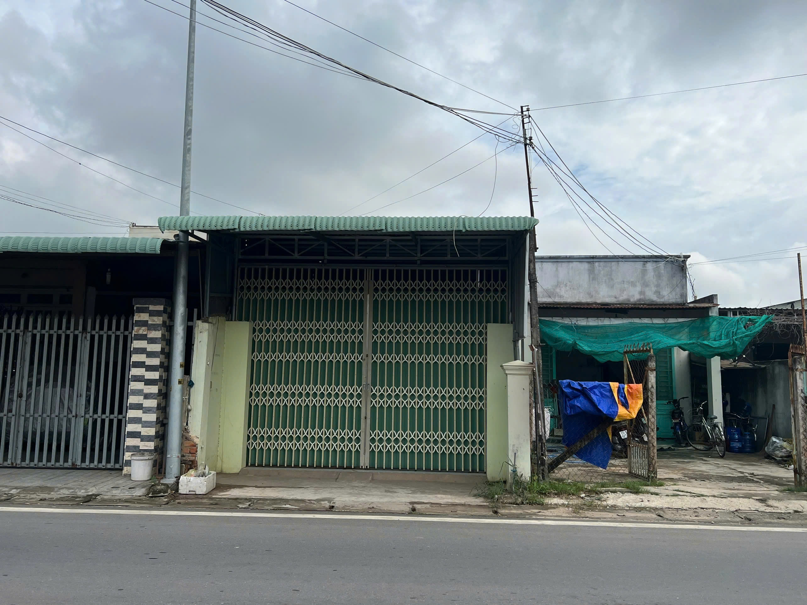  VỊ TRÍ ĐẸP- BÁN NHANH LÔ ĐẤT MẶT TIỀN QH 27M, TP TẤY NINH – TẶNG NHÀ  – 138M2 - GIÁ CHỈ 1 TỶ 7 