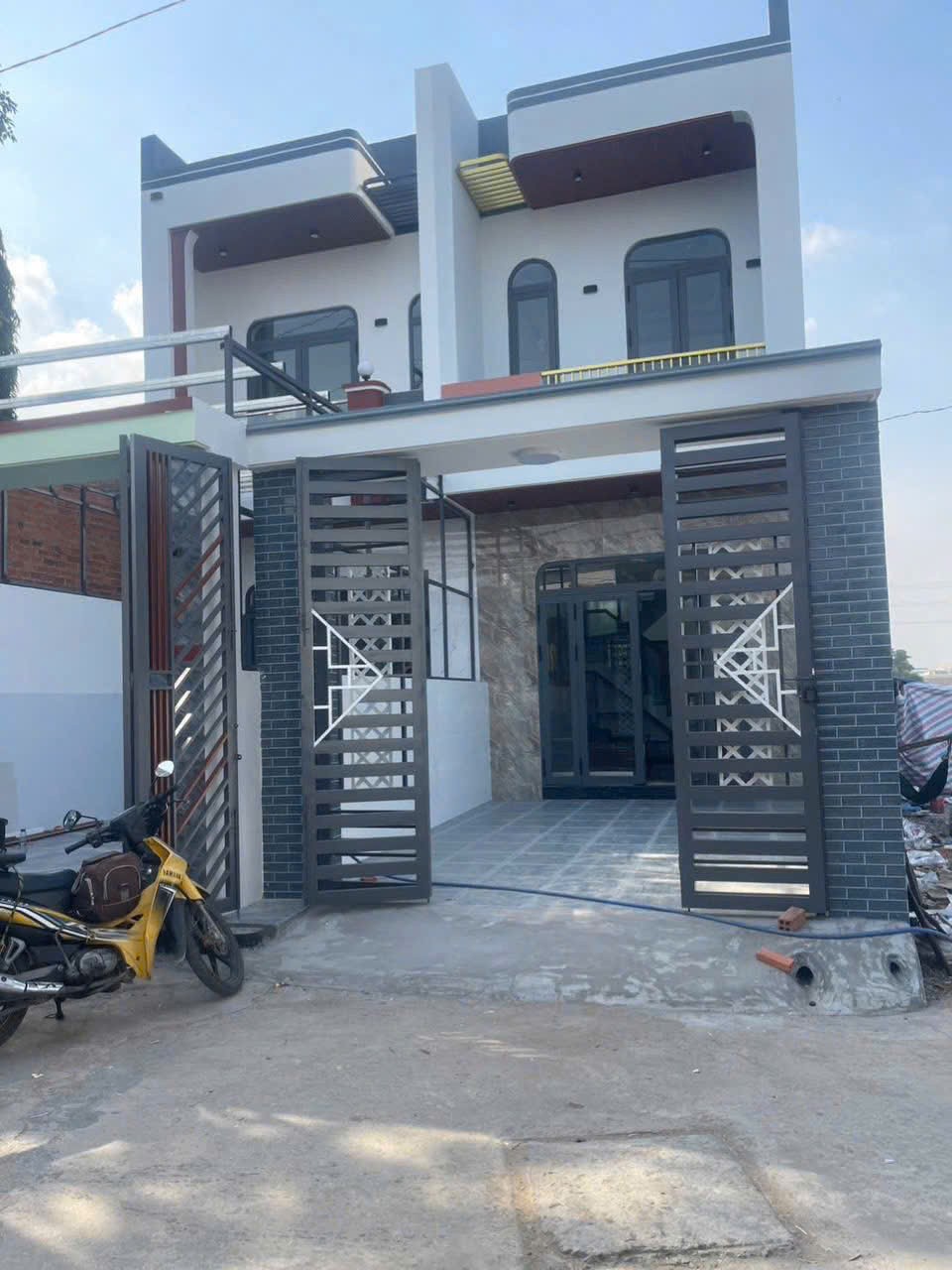  NHÀ ĐẸP- GIÁ TỐT CHÍNH CHỦ CẦN BÁN NHANH Căn nhà tại tp Tân Uyên tỉnh Bình Dương 