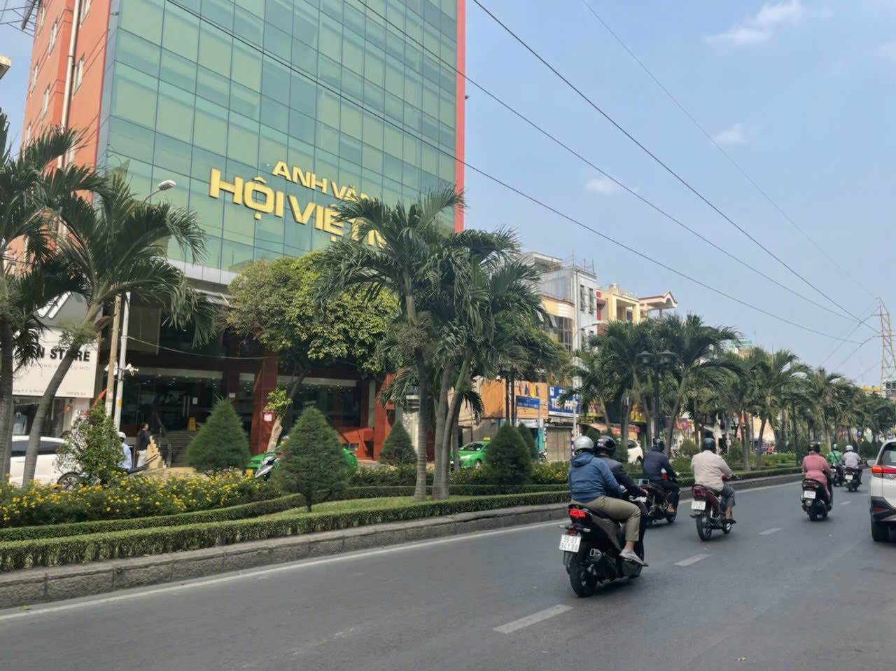  Bán  tòa nhà góc 2 mặt tiền Phan Xích Long Phú Nhuận – dòng tiền 725 triệu/tháng. 