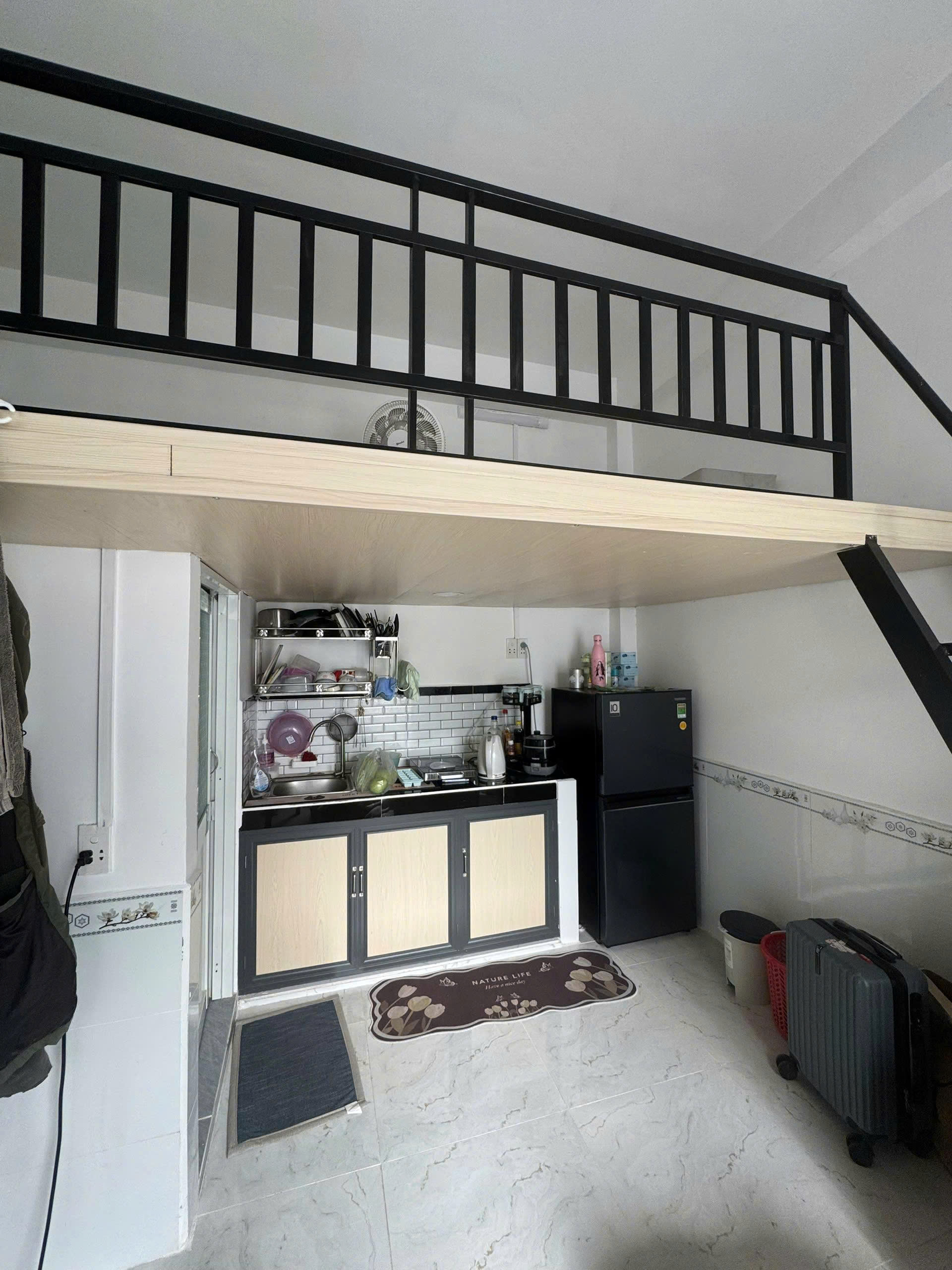  PASS PHÒNG XỊN – BAN CÔNG THOÁNG MÁT – TÂN PHÚ- TP HỒ CHÍ MINH 