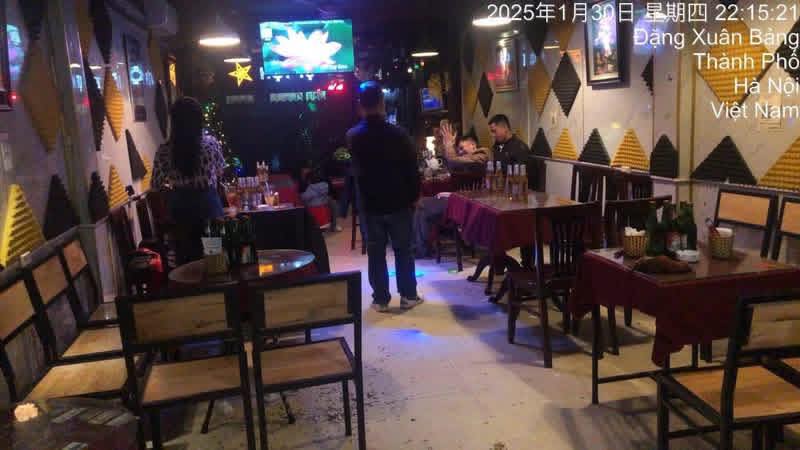  Sang nhượng quán cafe phòng trà tại 88 Đặng Xuân Bảng, Định Công 