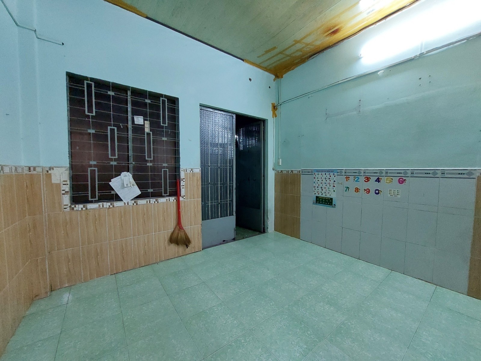  NHÀ HIẾM 7.5*8.5 2-CN56M CĂN RIÊNG BIỆT-SÁT CẦU VƯỢT QUANG TRUNG
GẦN PHẦN MỀM QUANG TRUNG-TO KÝ 