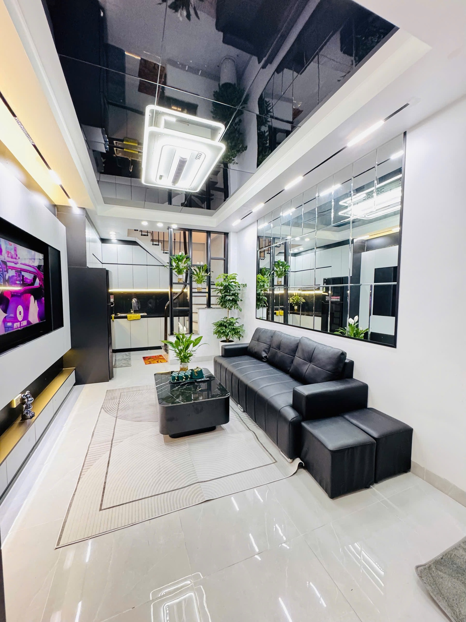  Bán Nhà Đặng Tiến Đông 22/26m2.  5 tầng. mặt tiền 3.2m. giá 8.6 Tỷ Đống Đa Hà Nội 