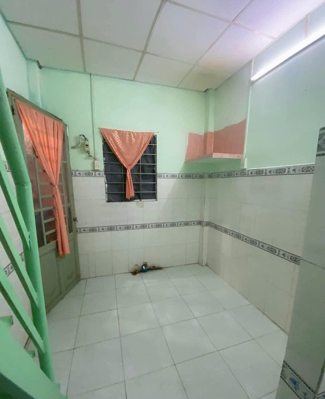  NHÀ ĐẸP – GIÁ TỐT  – CHÍNH CHỦ CẦN BÁN Tại hẻm 241, Tân Hòa Đông, HCM 