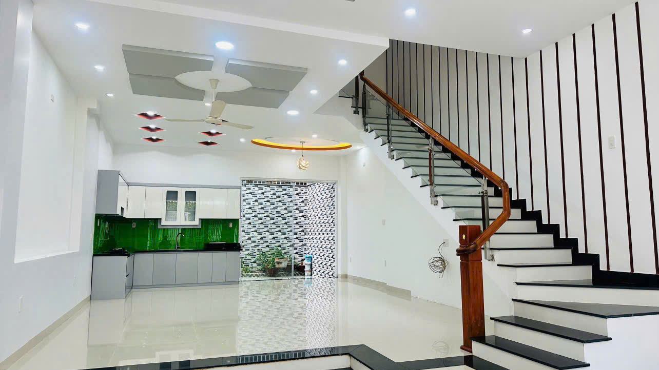  NHÀ MẶT TIỀN 6M-100M2- GẦN SIÊU THỊ GO-KHAI THÁC KINH DOANH LUÔN 