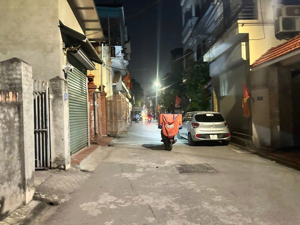  Bán nhà 3 tầng khu vực trung tâm thị trấn Yên Viên - Hàng hiếm còn sót lại - Cách cầu Đuống 600m 