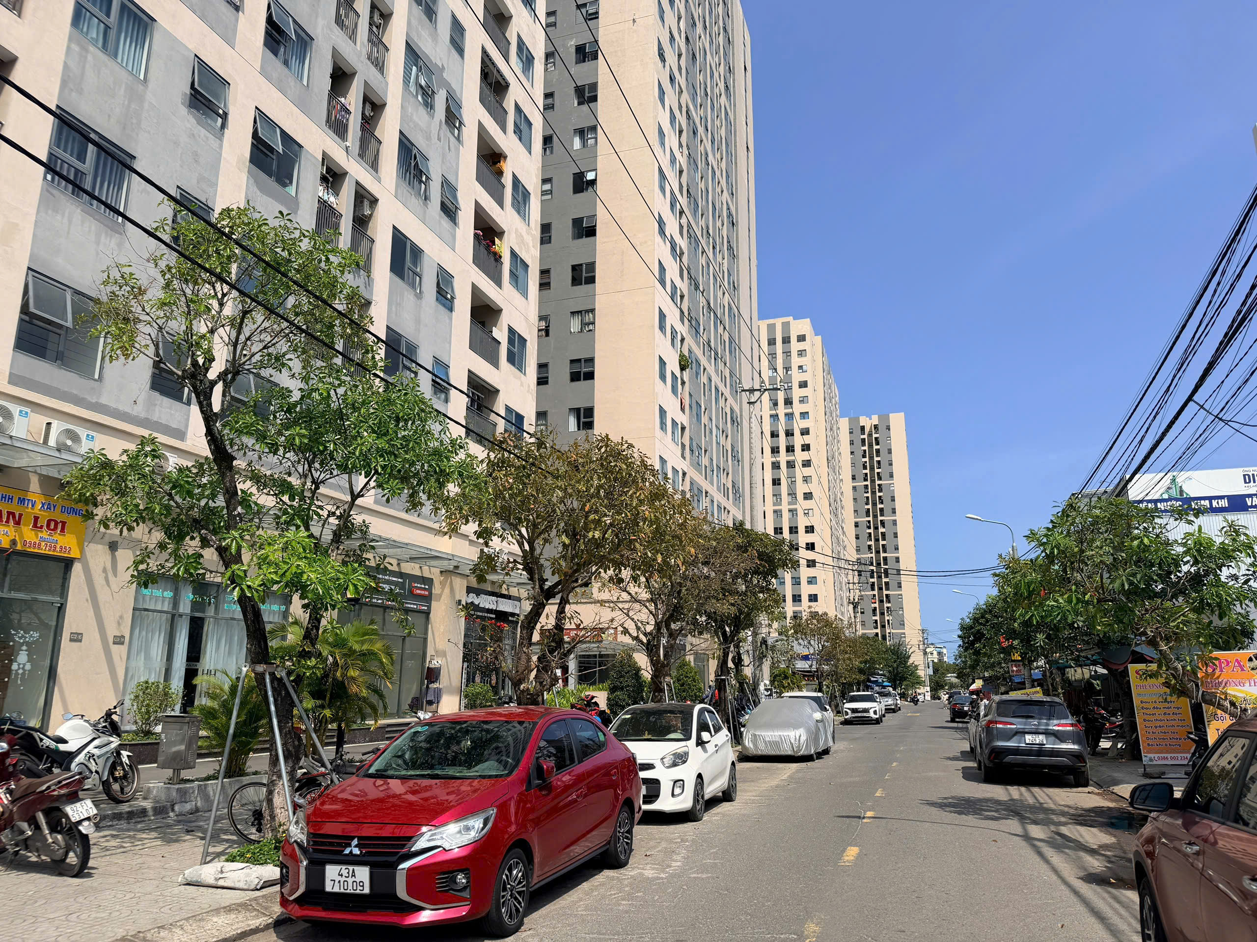  ????????Bán đất 1 cặp đường Nguyễn Thành Long - đối diện chung cư The Ori Garden 