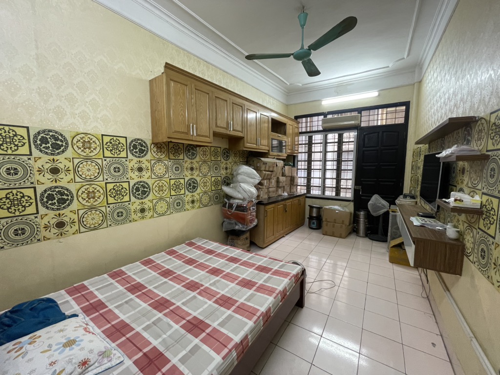  Nhà hiếm Mặt phố Hoàng Văn Thái - Kinh doanh - Giá Yêu Thương 