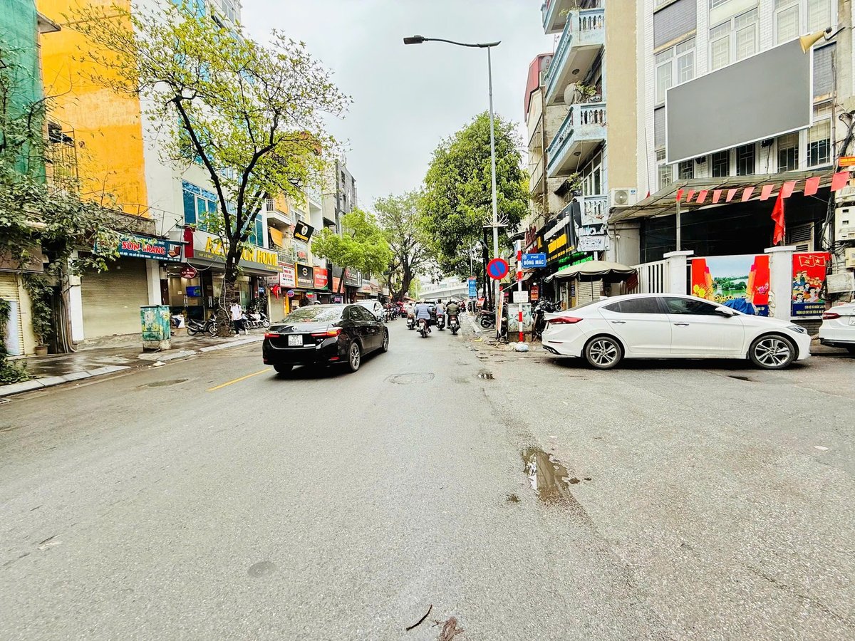  mặt phố  Đống Mác Đông Mác 78m2 x 2 tầng MT 5.6m  cần bán gấp 