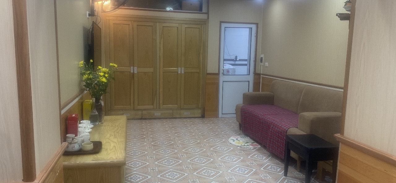  Chính chủ cho thuê căn hộ trung tâm khu Bách-Kinh-Xây , BV Bạch mai, ô tô đỗ cửa 