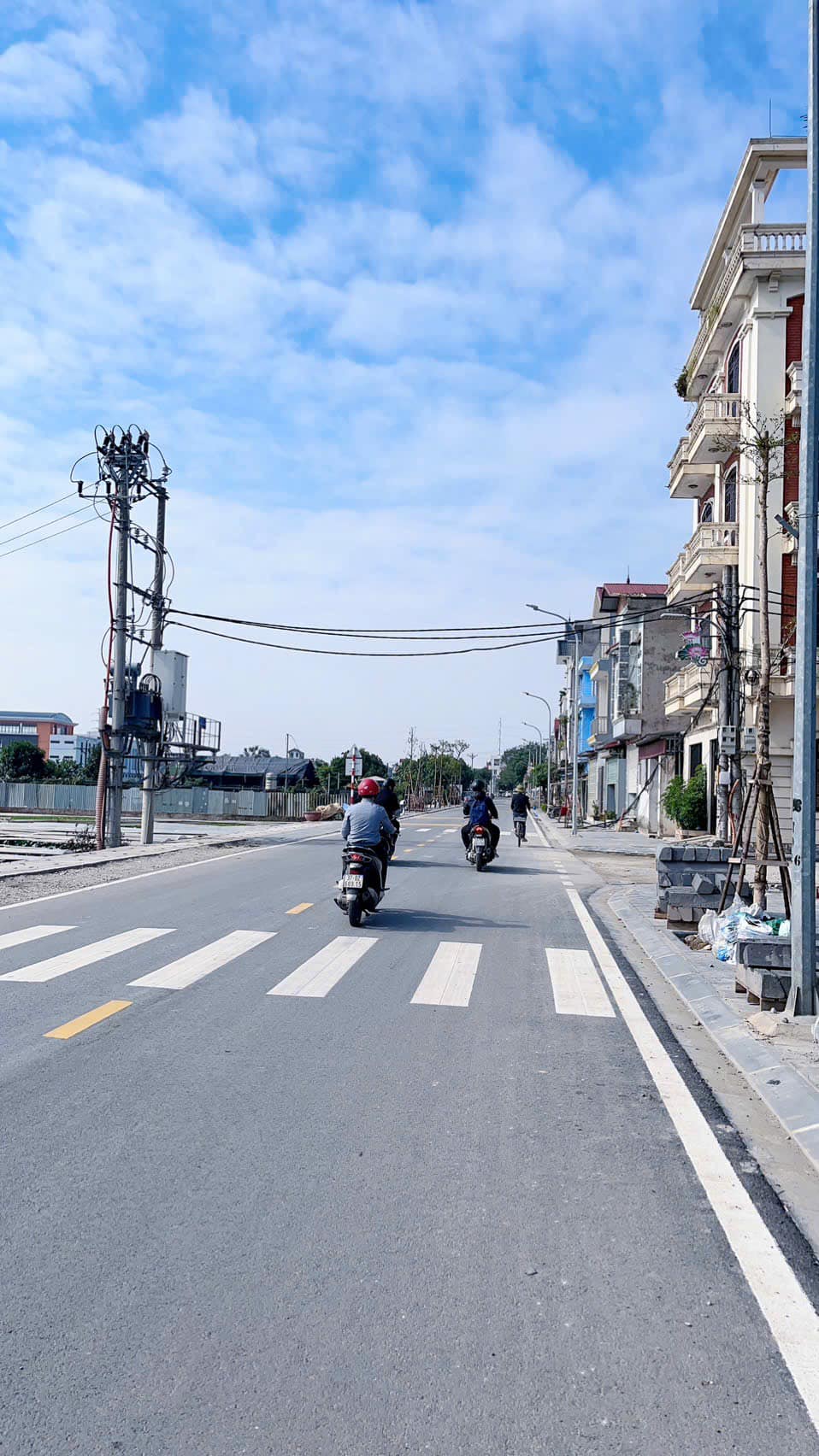  LÔ GÓC 2 MẶT TIỀN – ĐẤT ĐẸP THỌ ĐA, KIM NỖ  Full thổ cư – pháp lý rõ ràng Mặt tiền ~4m – nở hậu cực đẹp Ô tô vào đất – 2 mặt tiền thoáng 