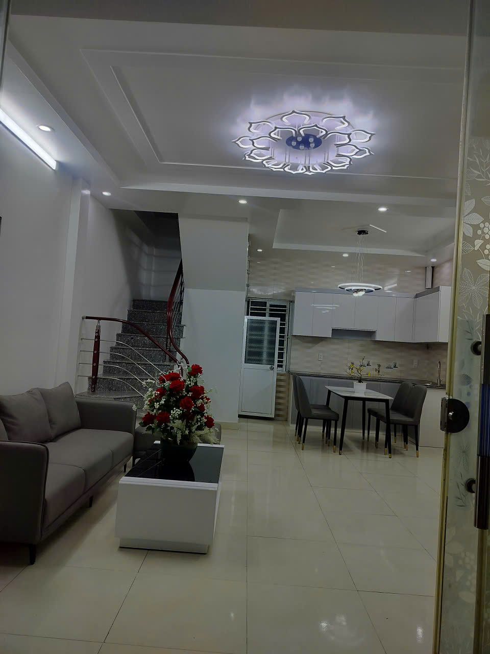  BÁN NHÀ 3 TẦNG KHU NGÔ GIA TỰ – GẦN CHỢ CÁ NAM HẢI – NGÕ RỘNG GẦN Ô TÔ – GIÁ 1,98 TỶ 