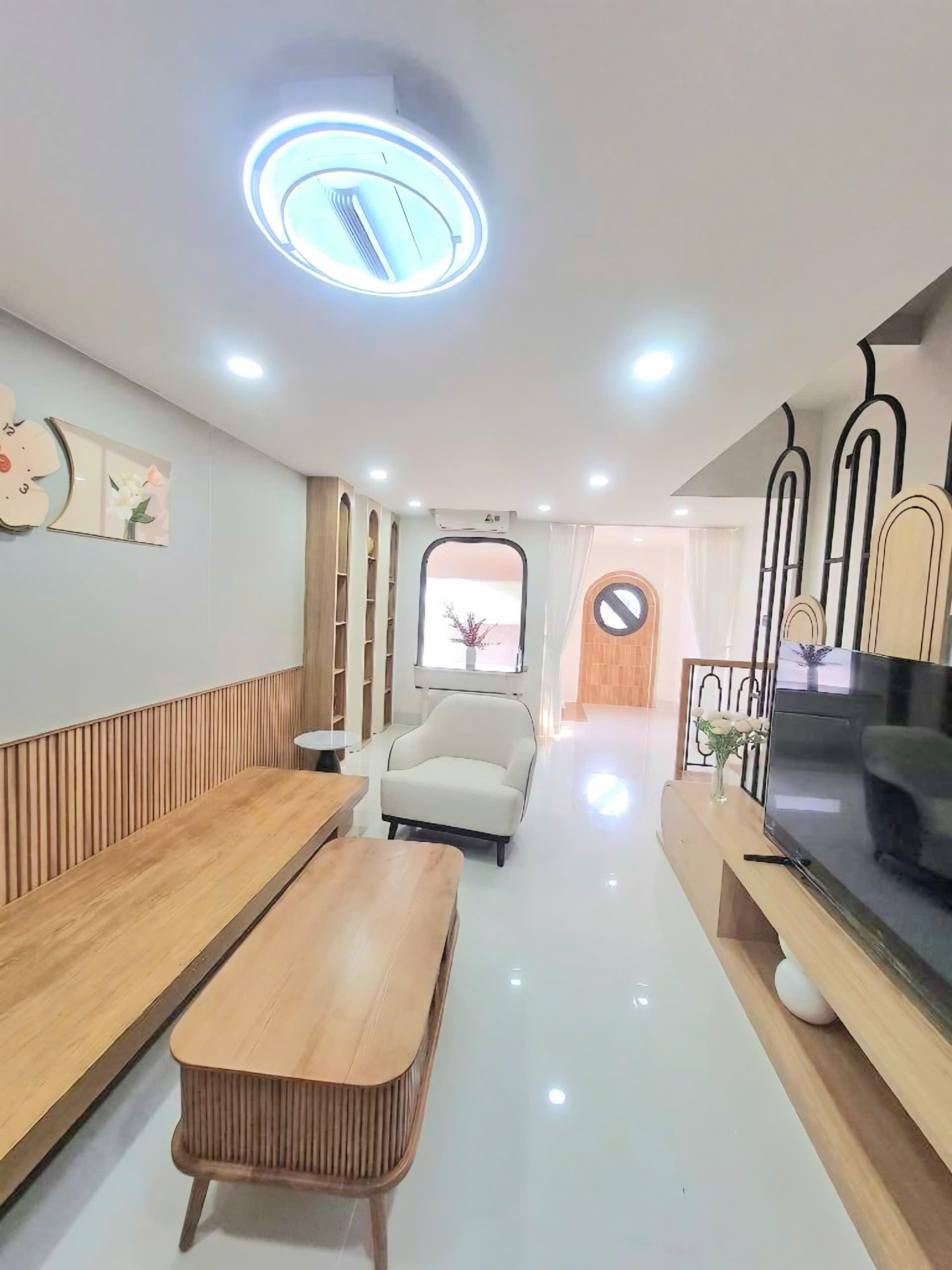  KẾ BÊN AEON TÂN PHÚ - 4,2x15 - 5 TẦNG - ĐƯỜNG XE HƠI - CHỈ NHỈNH 11,T 