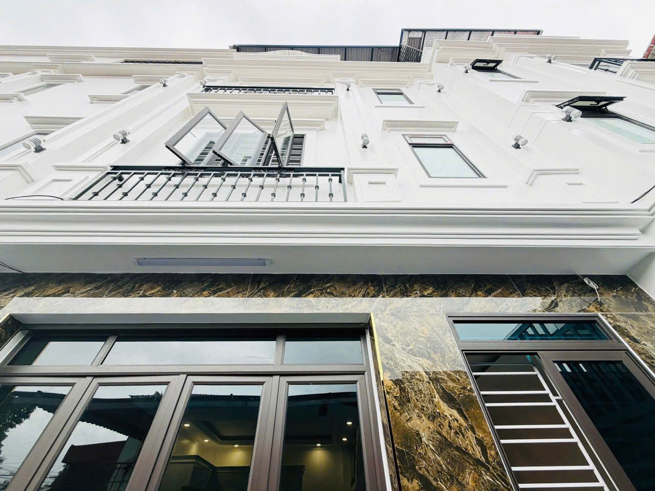  NHANH TAY SỞ HỮU CĂN NHÀ ĐẸP phố Bùi thị tự nhiên
 CÁC BÁC NHÉ 