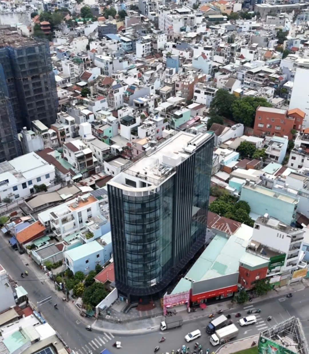  Bán Toà nhà góc 3 mặt tiền Nguyên Hồng Gò Vấp – Quy mô lớn 