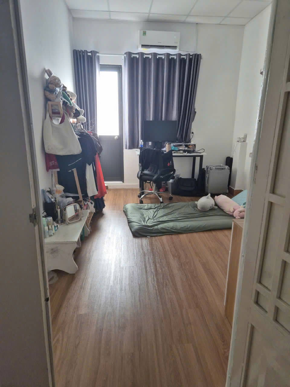  CẦN TÌM 1 NỮ Ở GHÉP – CĂN HỘ 2PN TÔ HIẾN THÀNH, Q10, TPHCM 