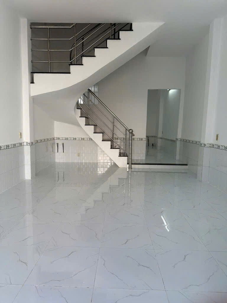  (P.PHÚ ĐỊNH) SỔ VUÔNG A4 - CONTAINER ĐẬU NGÀY ĐÊM - 54M2 - HẺM Ô TÔ THÔNG - QUA QUẬN 6 BÌNH PHÚ RẤT TIỆN 