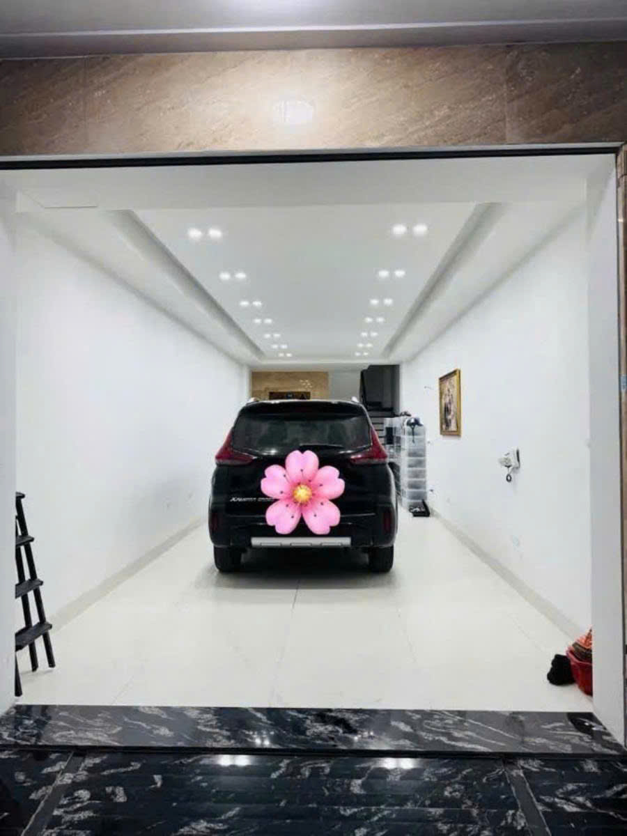  Bán nhà Ngọc Lâm 55m 6 tầng thang máy gara ô tô hơn 20 tỷ 