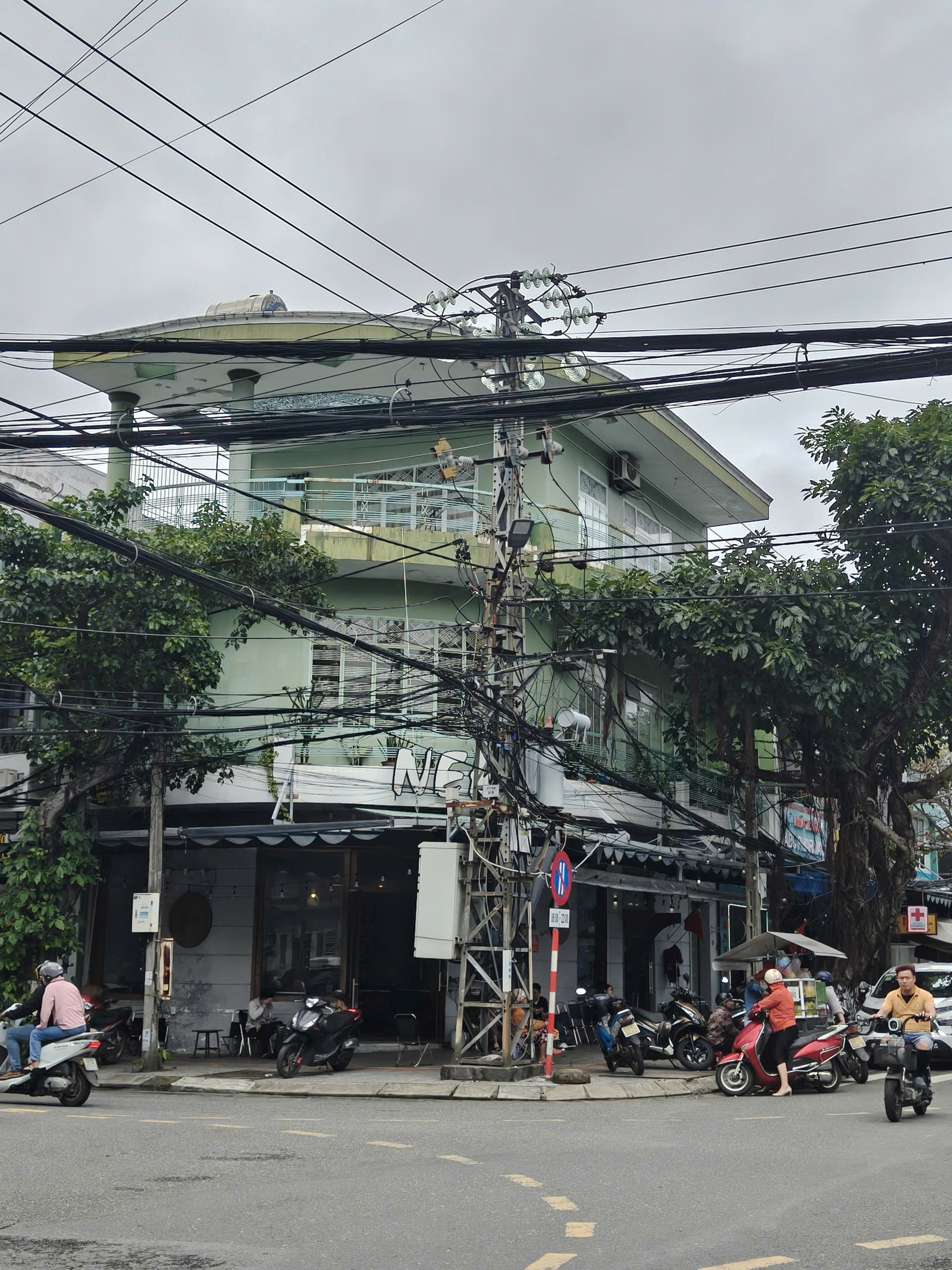  CHO THUÊ MẶT BẰNG LÔ GÓC 2 MẶT TIỀN TRẦN QUỐC TOẢN 