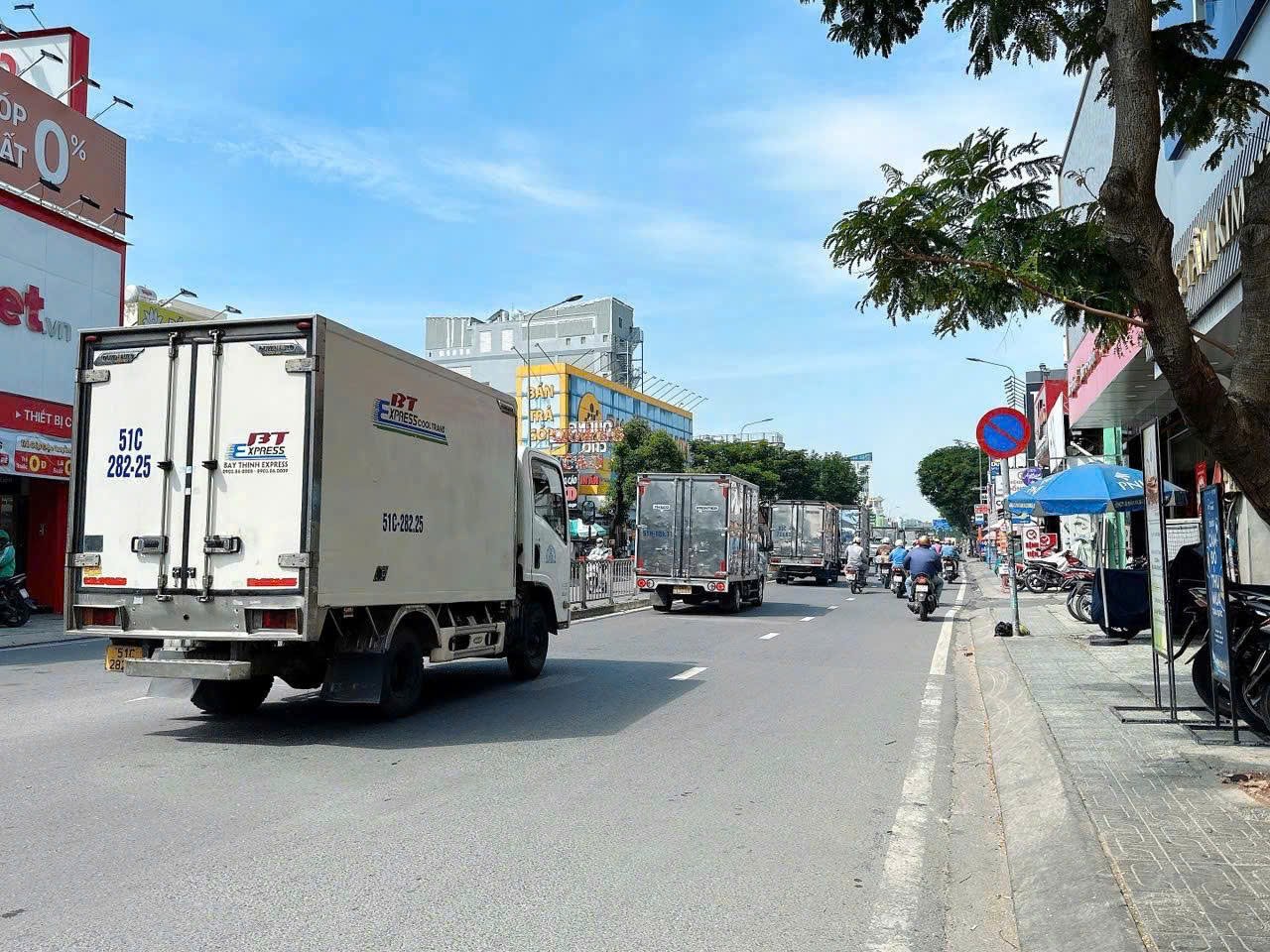  Bán MTKD 30m có vỉa hè Nguyễn Oanh 130m2 ngang 5.2m KD đa nghề gần chợ An Nhơn 21.5 tỷ 