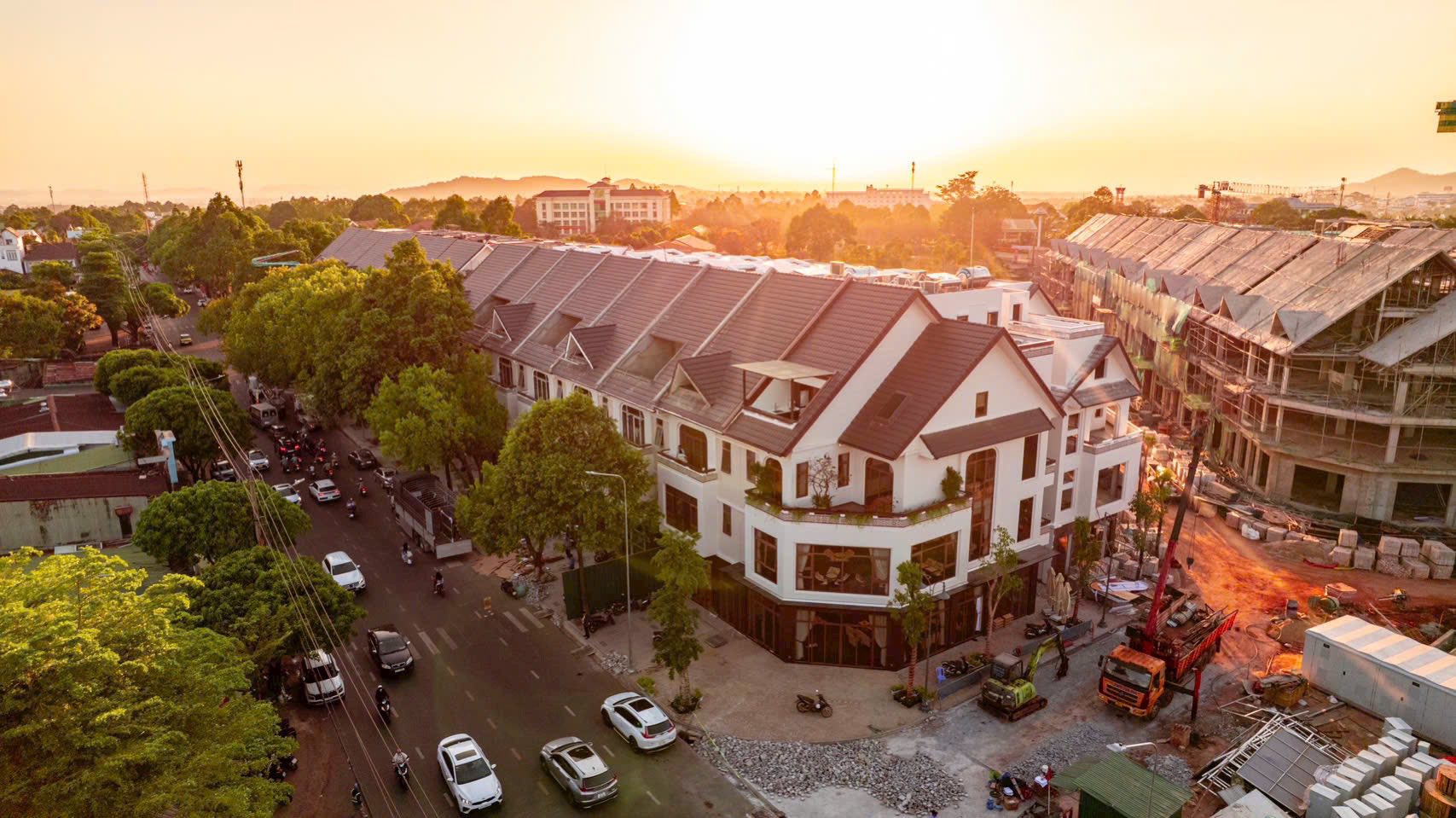  Shophouse Ecopalace mặt tiền đường Mai Hắc Đế 