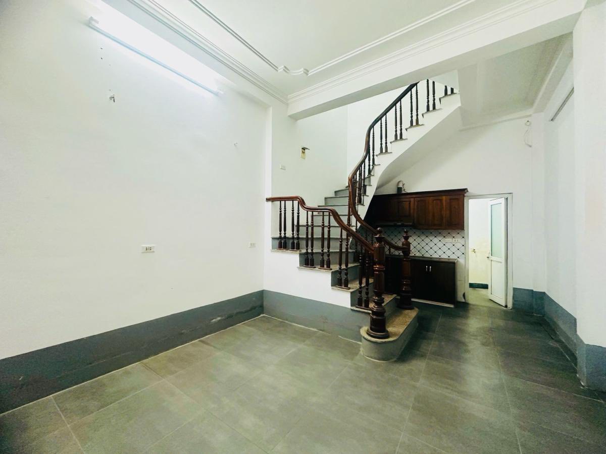  Bán nhà khu 7.2 ha Vĩnh Phúc, Ba Đình, ô tô vào nhà, dân trí cao, 30m, 5 tầng, 11.9 tỷ 