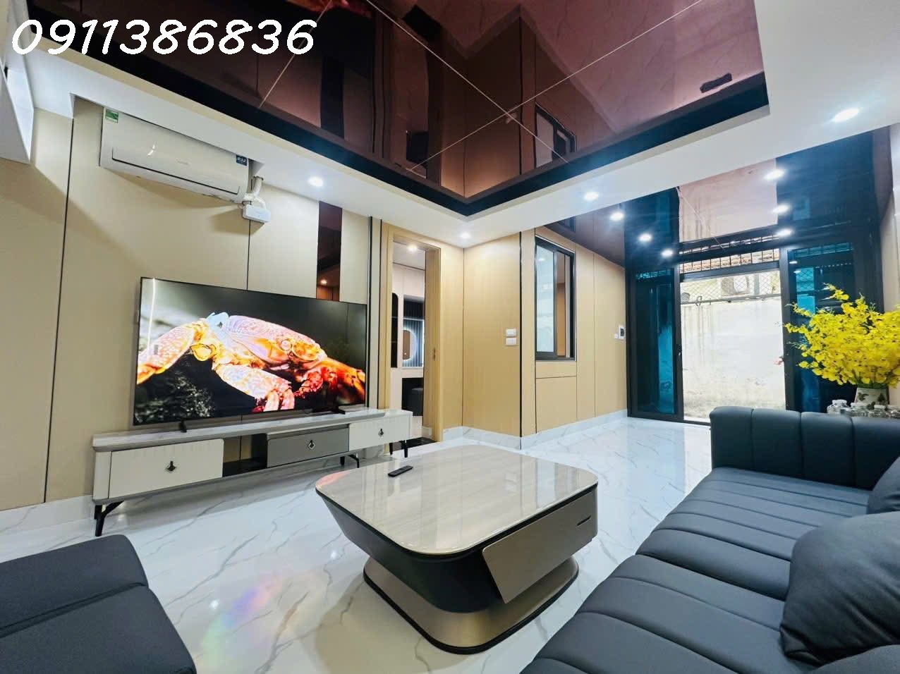  ????Tầng 1 TT Láng Hạ 75m 3PN 2WC, Nội thất mới đét, gần Ô tô, hơn 5 tỷ???? 