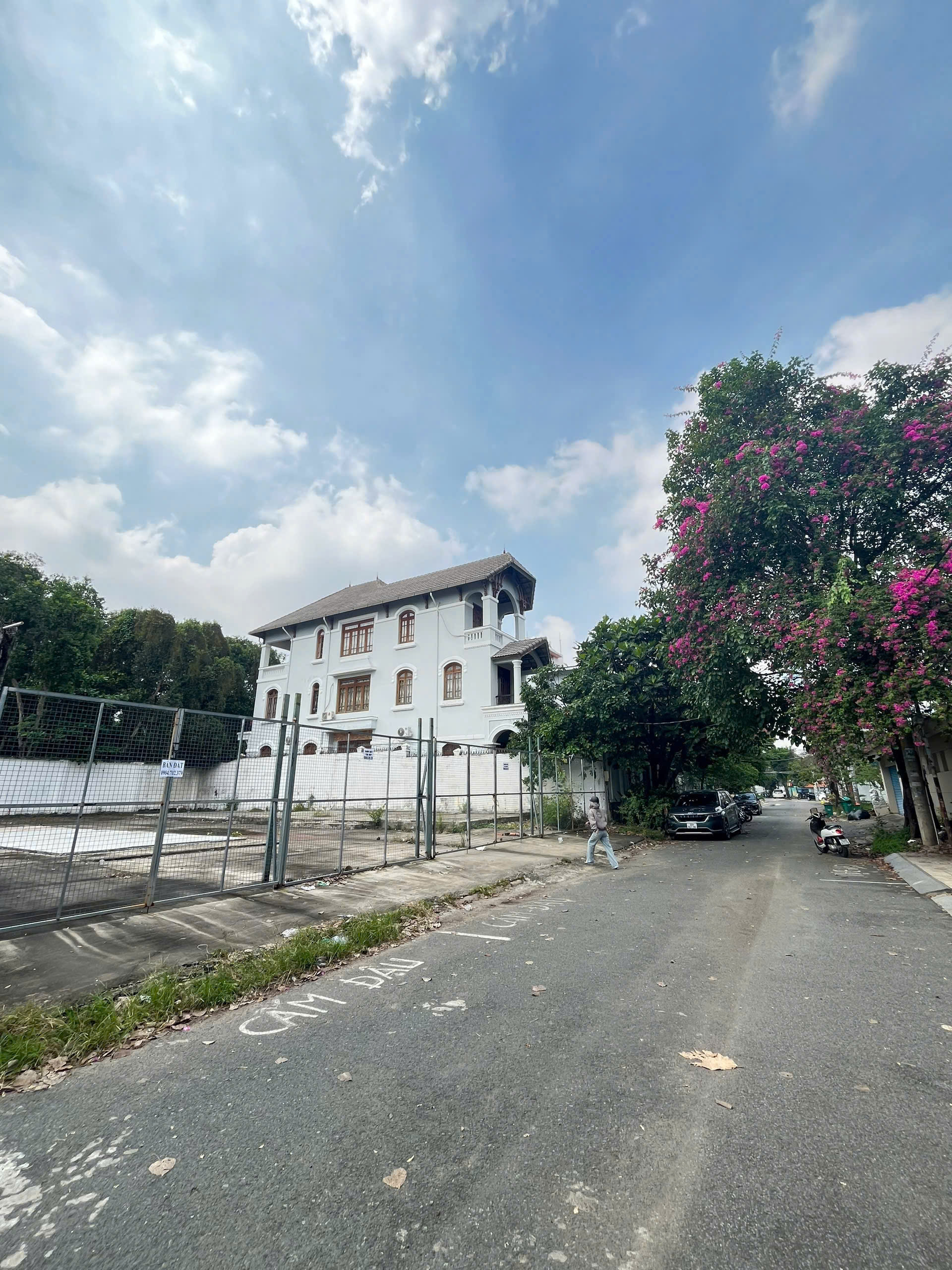  Ngộp! Bán đất ngang lớn gần Trần Não, 290m2 (10x30) 57.9 tỷ, Đường 12, Bình An 