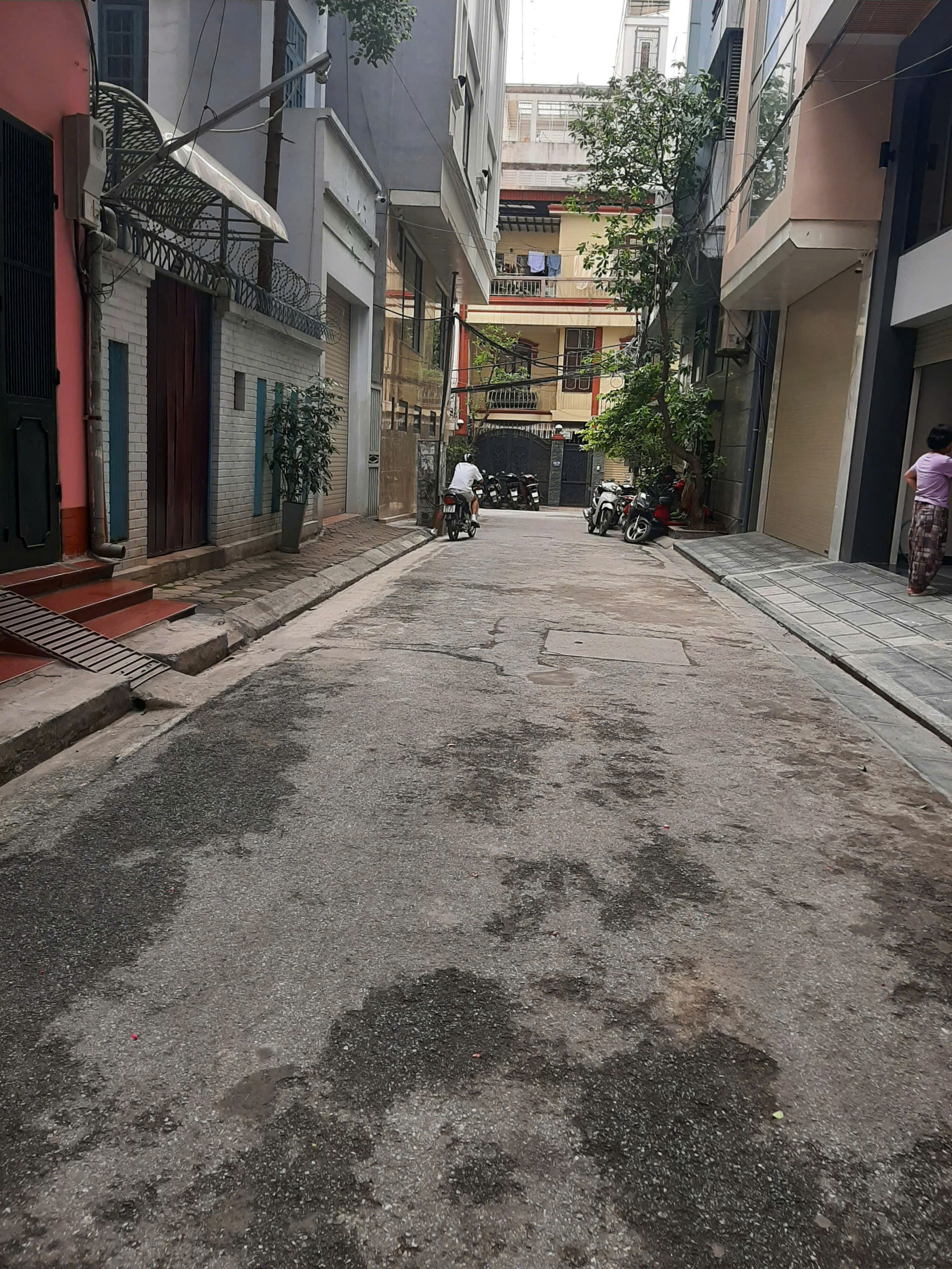  Bán nhà phân lô phố Láng Hạ 7 tầng thang máy giá 35 tỷ 