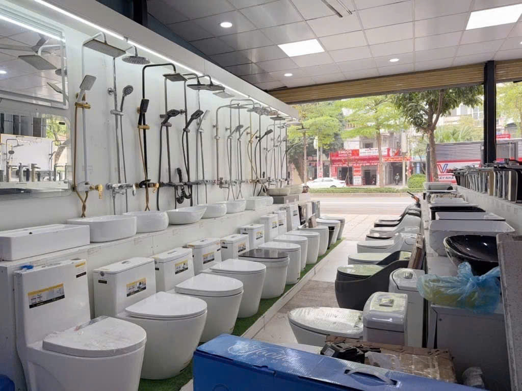  MẶT PHỐ LÊ TRỌNG TẤN , KINH DOANH SẦM UẤT - MẶT TIỀN KHỦNG, VỈA HÈ ĐÁ BÓNG, ĐƯỜNG 2 LÀN, NHÀ 2 MẶT ĐƯỜNG 