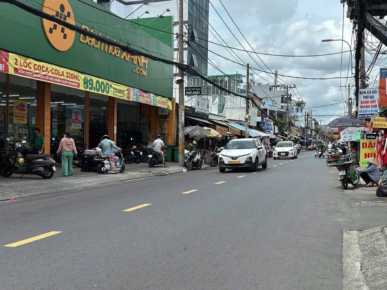  CHDV 7 lầu mới 169m2 ngang 6.5m xe du lịch tới Phạm Văn Chiêu gần chợ 30PN T.máy 29.9  tỷ. 