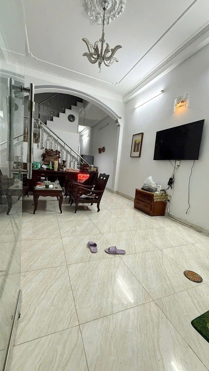  Nhà mặt tiền đường nội bộ 204 Cao Lỗ P4 -Q8, Giá : 10.8 Tỷ (TL) 