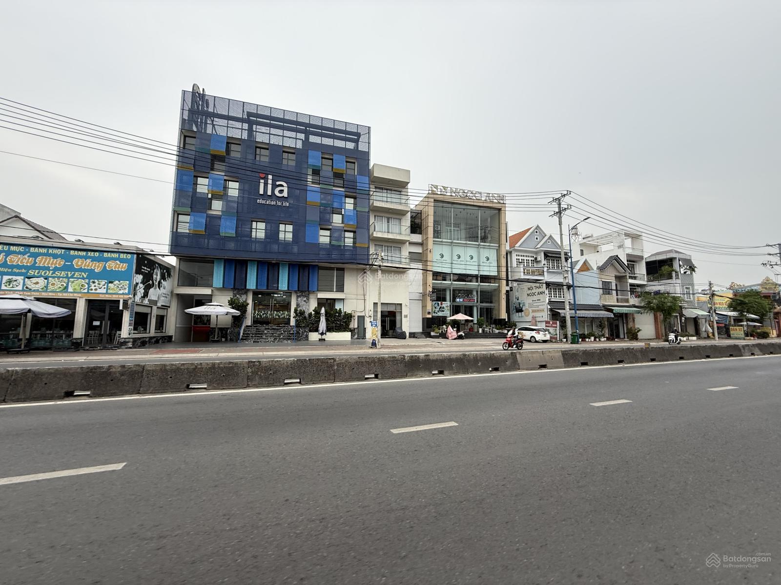  Bán nhà mặt tiền 12x40m giá 24 tỷ Đường Đặng Thúc Vịnh 