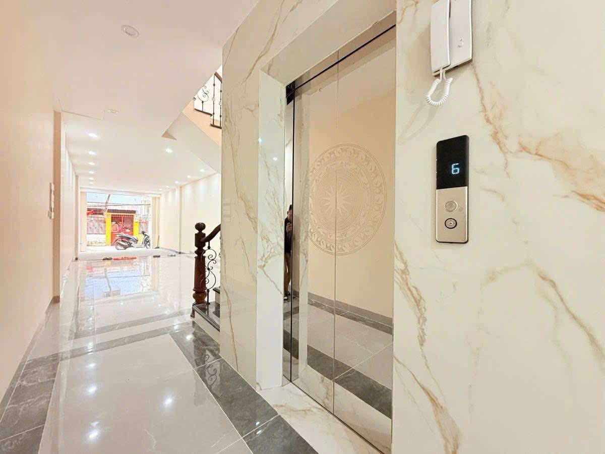  Võng Thị Bán nhà 6T thang máy 58m² MT 3.8m – Giá chào 15.35 Tỷ Tây Hồ 