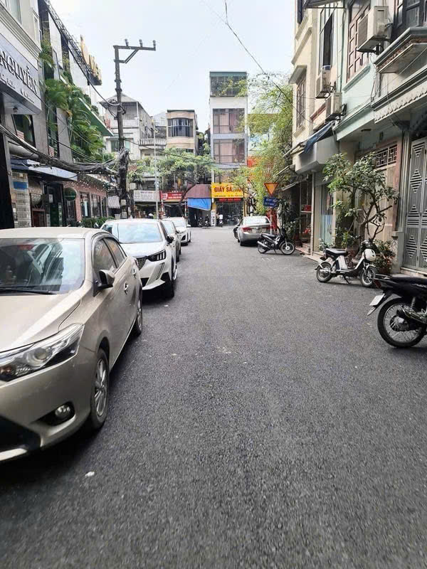  ????NHỈNH 6.x TỶ VĨNH HƯNG - HOÀNG MAI 30m 5 TẦNG 6 NGỦ  - NHÀ MỚI KOONG VỀ Ở NGAY - Ô TÔ CÁCH 20 MÉT- GẦN TRƯỜNG CHỢ - VỊ TRÍ ĐẸP( Có thương lượng) 