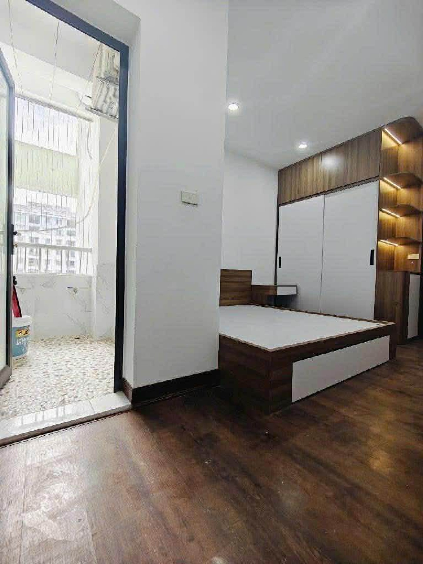  Bán căn hộ tòa CT1A khu đô thị thành phố giao lưu Phạm Văn Đồng 72m2-3N2VS- giá 6 tỷ 