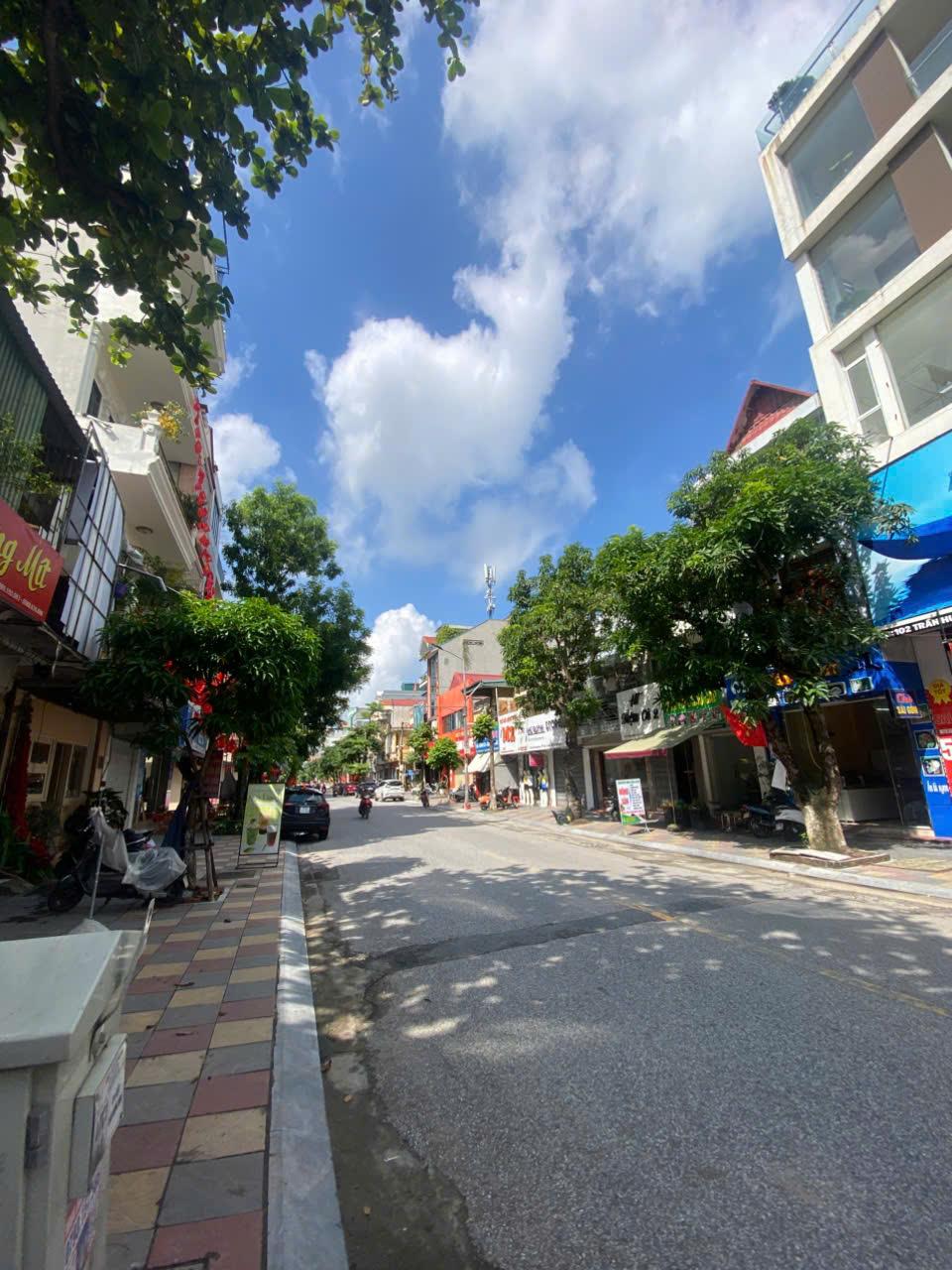  chủ cần bán nhà mặt phố trần hưng đạo, nhà 2 tầng cũ, giá rẻ nhất khu vực 1 chiều sầm uất, giá 6,x tỷ, 