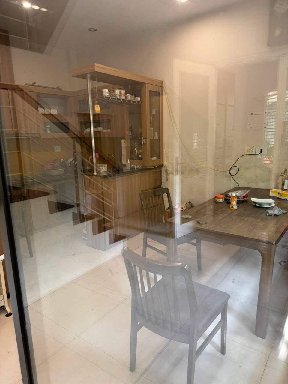  Cho thuê nhà ngõ ô tô Nguyễn Văn Huyên, 6 tầng x 55m2, 9 PN, Full đồ 26 triệu vào ngay 